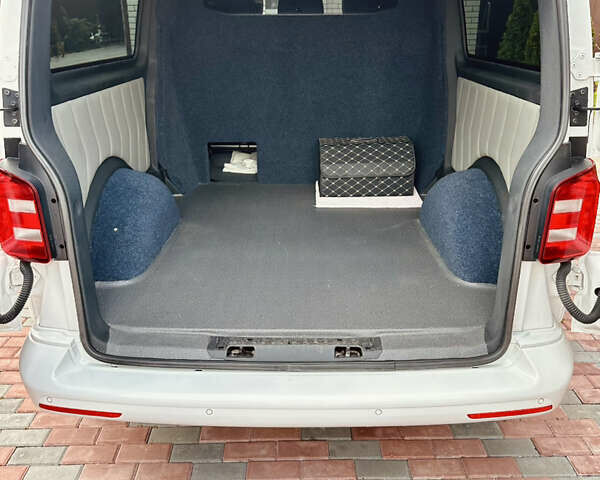 Білий Фольксваген Transporter, об'ємом двигуна 2 л та пробігом 238 тис. км за 31500 $, фото 13 на Automoto.ua
