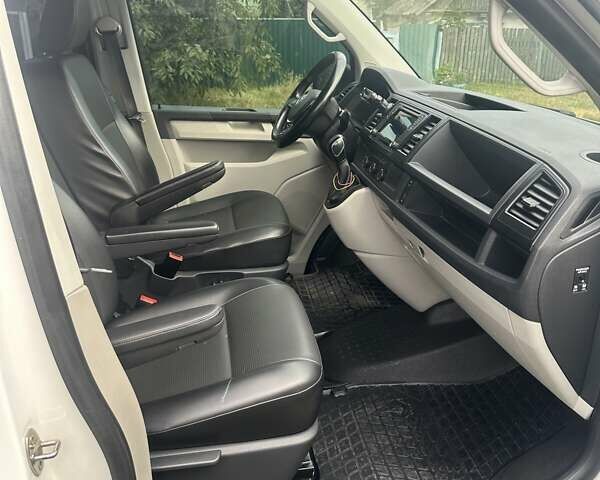 Белый Фольксваген Transporter, объемом двигателя 1.97 л и пробегом 199 тыс. км за 32500 $, фото 4 на Automoto.ua