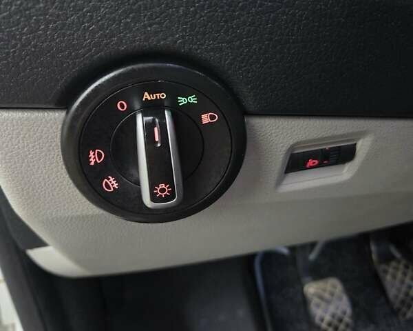 Білий Фольксваген Transporter, об'ємом двигуна 1.97 л та пробігом 218 тис. км за 23499 $, фото 66 на Automoto.ua