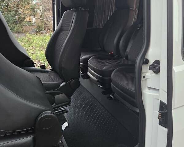 Білий Фольксваген Transporter, об'ємом двигуна 1.97 л та пробігом 218 тис. км за 23499 $, фото 32 на Automoto.ua
