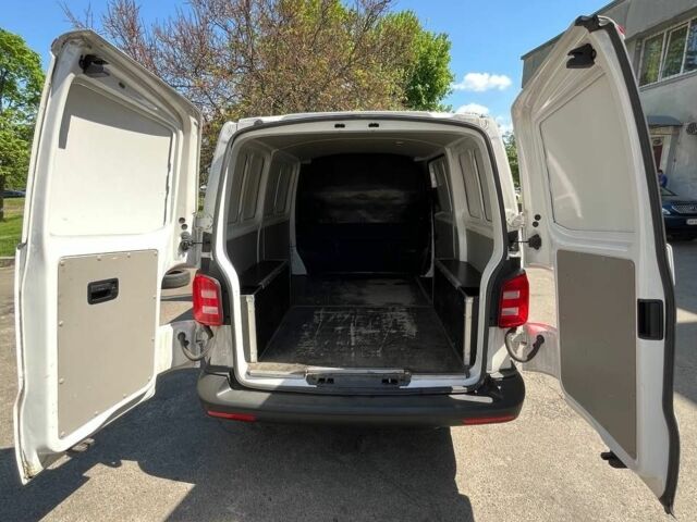 Білий Фольксваген Transporter, об'ємом двигуна 2 л та пробігом 266 тис. км за 17900 $, фото 6 на Automoto.ua