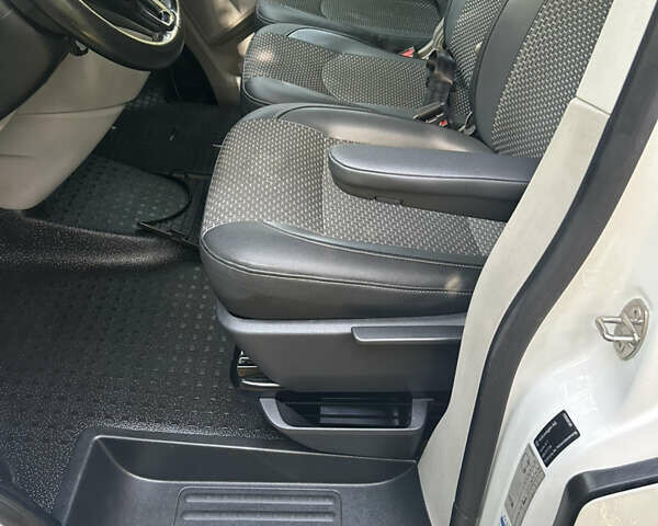 Белый Фольксваген Transporter, объемом двигателя 1.97 л и пробегом 241 тыс. км за 27200 $, фото 65 на Automoto.ua