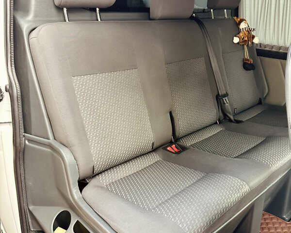 Білий Фольксваген Transporter, об'ємом двигуна 2 л та пробігом 238 тис. км за 31500 $, фото 32 на Automoto.ua