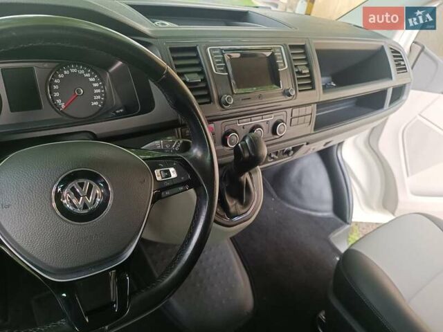 Білий Фольксваген Transporter, об'ємом двигуна 2 л та пробігом 243 тис. км за 24200 $, фото 11 на Automoto.ua