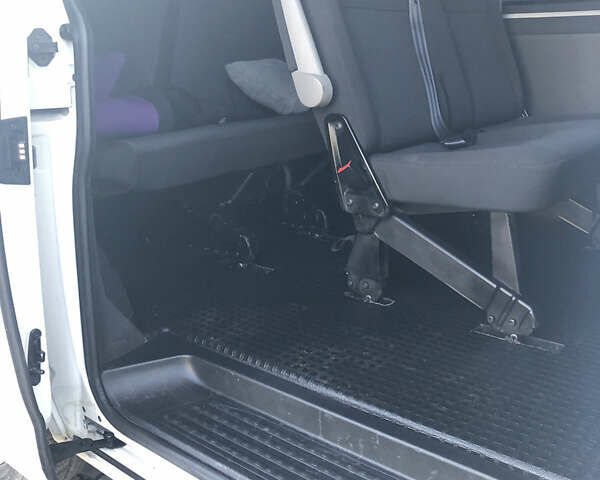 Белый Фольксваген Transporter, объемом двигателя 2 л и пробегом 214 тыс. км за 22300 $, фото 14 на Automoto.ua