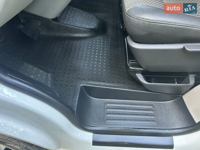 Белый Фольксваген Transporter, объемом двигателя 1.97 л и пробегом 241 тыс. км за 27200 $, фото 30 на Automoto.ua