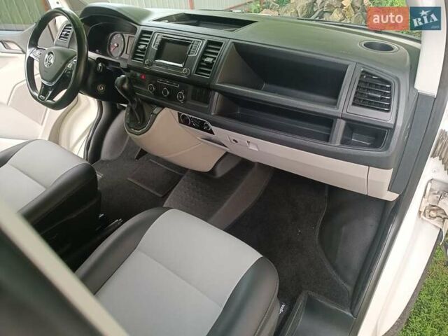 Білий Фольксваген Transporter, об'ємом двигуна 2 л та пробігом 243 тис. км за 24200 $, фото 6 на Automoto.ua