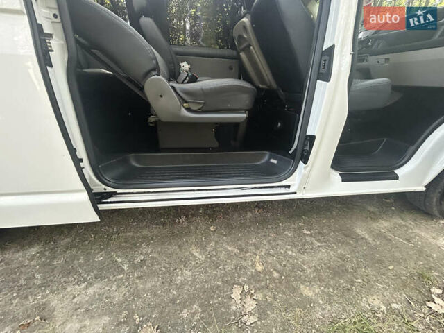 Белый Фольксваген Transporter, объемом двигателя 1.97 л и пробегом 241 тыс. км за 27200 $, фото 46 на Automoto.ua