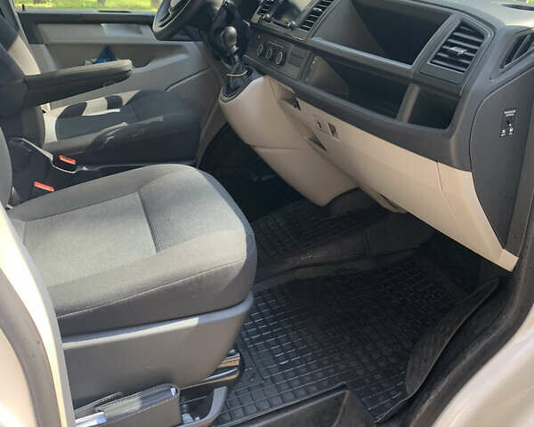 Білий Фольксваген Transporter, об'ємом двигуна 2 л та пробігом 213 тис. км за 18900 $, фото 9 на Automoto.ua