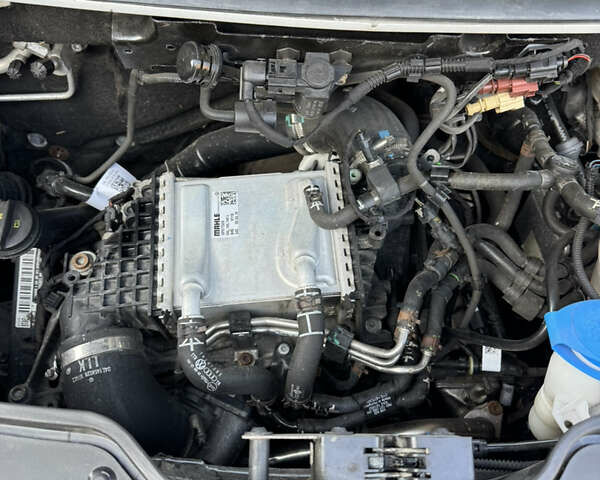 Білий Фольксваген Transporter, об'ємом двигуна 1.97 л та пробігом 247 тис. км за 26000 $, фото 13 на Automoto.ua