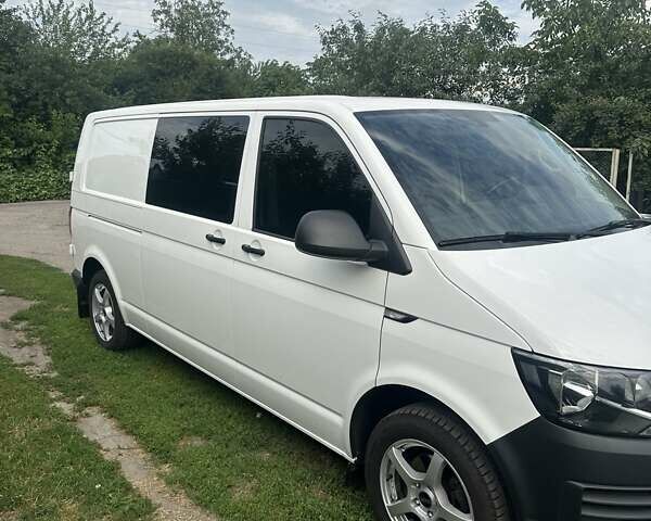 Белый Фольксваген Transporter, объемом двигателя 1.97 л и пробегом 199 тыс. км за 32500 $, фото 1 на Automoto.ua