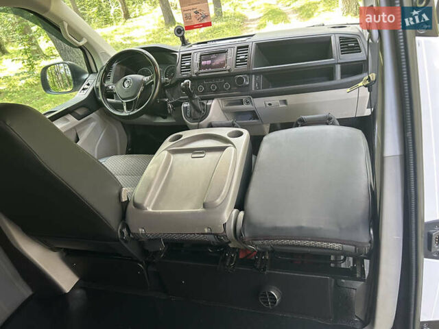 Белый Фольксваген Transporter, объемом двигателя 1.97 л и пробегом 241 тыс. км за 27200 $, фото 36 на Automoto.ua