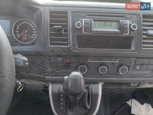 Белый Фольксваген Transporter, объемом двигателя 1.97 л и пробегом 282 тыс. км за 26000 $, фото 7 на Automoto.ua