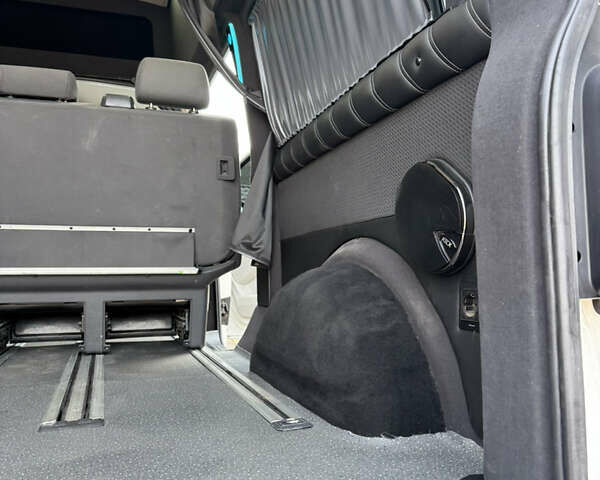 Білий Фольксваген Transporter, об'ємом двигуна 1.97 л та пробігом 247 тис. км за 26000 $, фото 46 на Automoto.ua
