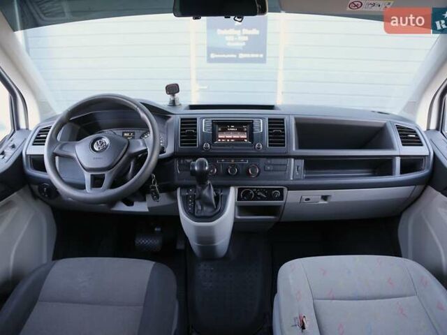 Білий Фольксваген Transporter, об'ємом двигуна 2 л та пробігом 321 тис. км за 19900 $, фото 11 на Automoto.ua