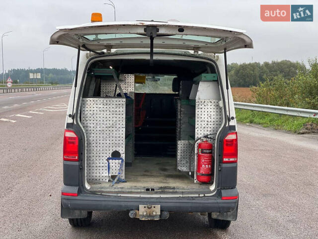 Белый Фольксваген Transporter, объемом двигателя 2 л и пробегом 208 тыс. км за 18500 $, фото 3 на Automoto.ua