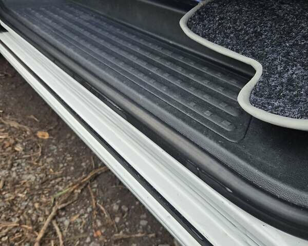 Білий Фольксваген Transporter, об'ємом двигуна 1.97 л та пробігом 218 тис. км за 23499 $, фото 34 на Automoto.ua