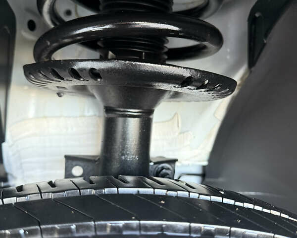 Білий Фольксваген Transporter, об'ємом двигуна 1.97 л та пробігом 239 тис. км за 26400 $, фото 108 на Automoto.ua