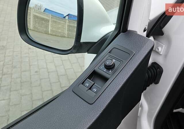 Белый Фольксваген Transporter, объемом двигателя 2 л и пробегом 290 тыс. км за 21300 $, фото 15 на Automoto.ua
