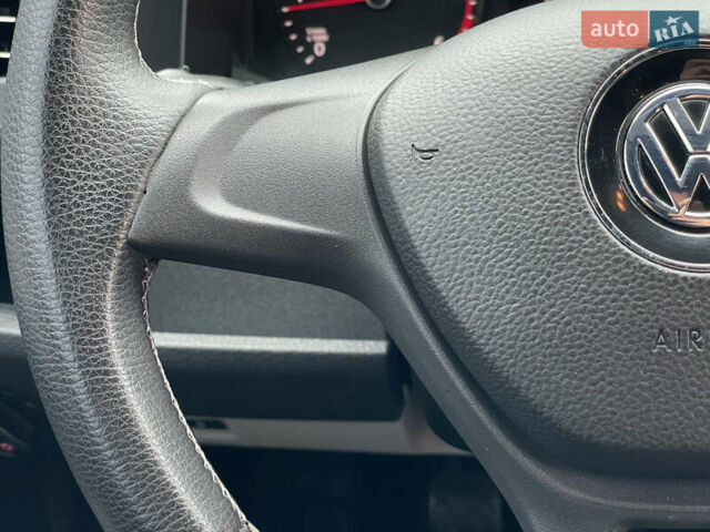 Білий Фольксваген Transporter, об'ємом двигуна 2 л та пробігом 228 тис. км за 25955 $, фото 46 на Automoto.ua