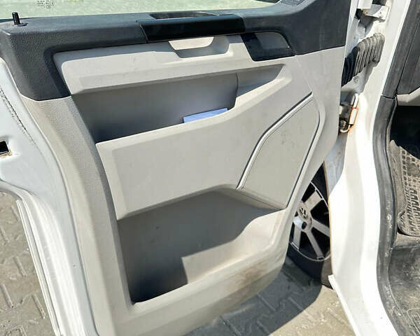 Білий Фольксваген Transporter, об'ємом двигуна 1.97 л та пробігом 149 тис. км за 17200 $, фото 11 на Automoto.ua