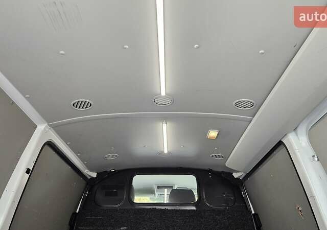 Белый Фольксваген Transporter, объемом двигателя 2 л и пробегом 290 тыс. км за 21300 $, фото 27 на Automoto.ua