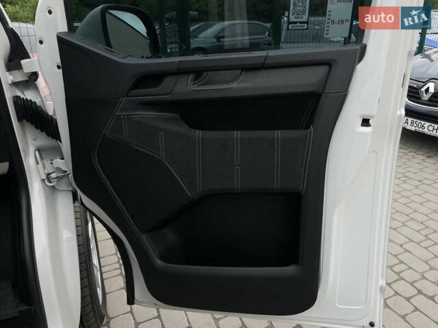 Білий Фольксваген Transporter, об'ємом двигуна 2 л та пробігом 228 тис. км за 25955 $, фото 38 на Automoto.ua