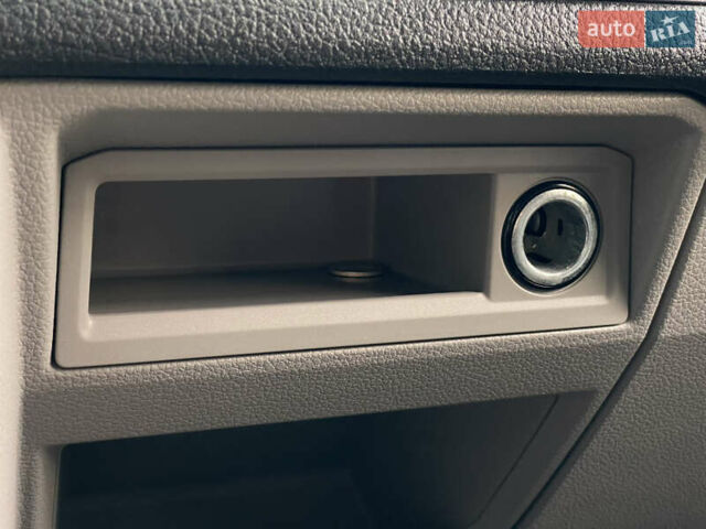 Білий Фольксваген Transporter, об'ємом двигуна 2 л та пробігом 228 тис. км за 25955 $, фото 55 на Automoto.ua