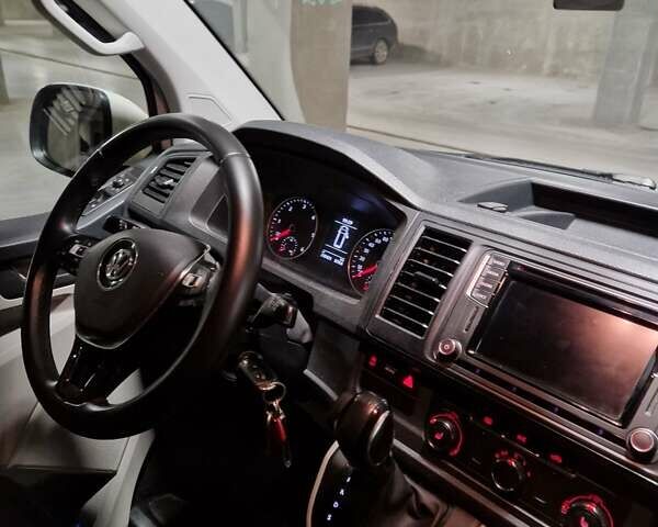 Белый Фольксваген Transporter, объемом двигателя 1.97 л и пробегом 238 тыс. км за 26999 $, фото 14 на Automoto.ua