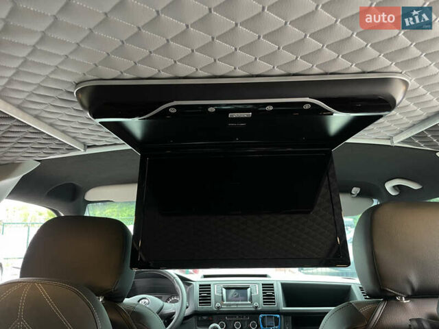 Білий Фольксваген Transporter, об'ємом двигуна 2 л та пробігом 228 тис. км за 25955 $, фото 33 на Automoto.ua