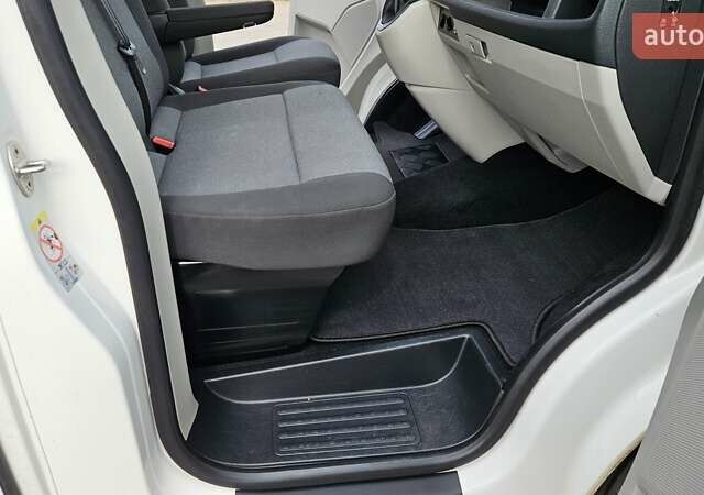 Белый Фольксваген Transporter, объемом двигателя 2 л и пробегом 290 тыс. км за 21300 $, фото 28 на Automoto.ua