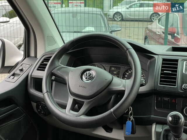 Білий Фольксваген Transporter, об'ємом двигуна 2 л та пробігом 228 тис. км за 25955 $, фото 40 на Automoto.ua
