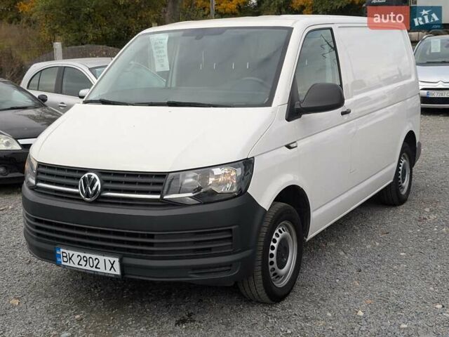 Белый Фольксваген Transporter, объемом двигателя 2 л и пробегом 278 тыс. км за 17550 $, фото 1 на Automoto.ua