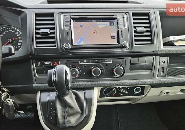 Белый Фольксваген Transporter, объемом двигателя 2 л и пробегом 290 тыс. км за 21300 $, фото 19 на Automoto.ua