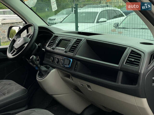 Білий Фольксваген Transporter, об'ємом двигуна 2 л та пробігом 228 тис. км за 25955 $, фото 39 на Automoto.ua