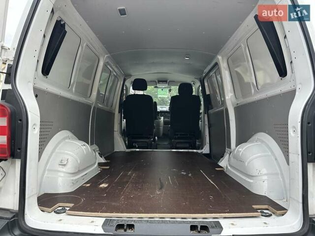 Белый Фольксваген Transporter, объемом двигателя 2 л и пробегом 230 тыс. км за 20999 $, фото 36 на Automoto.ua