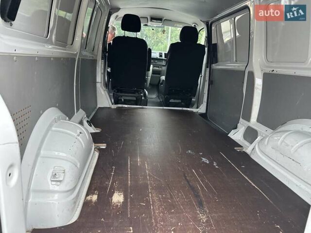 Белый Фольксваген Transporter, объемом двигателя 2 л и пробегом 230 тыс. км за 20999 $, фото 33 на Automoto.ua