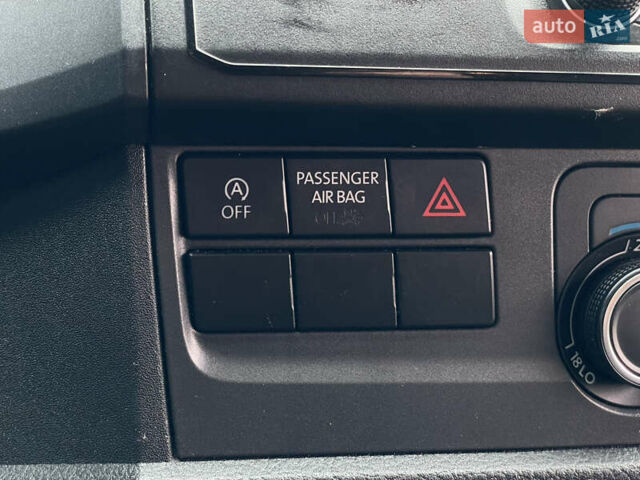 Білий Фольксваген Transporter, об'ємом двигуна 2 л та пробігом 228 тис. км за 25955 $, фото 52 на Automoto.ua