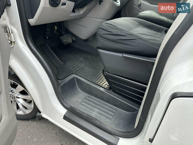 Белый Фольксваген Transporter, объемом двигателя 1.97 л и пробегом 234 тыс. км за 20500 $, фото 9 на Automoto.ua