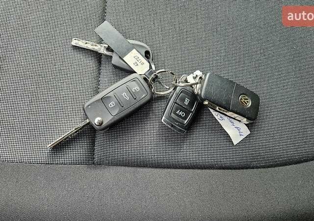 Белый Фольксваген Transporter, объемом двигателя 2 л и пробегом 290 тыс. км за 21300 $, фото 22 на Automoto.ua