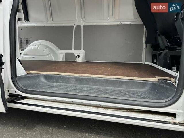 Белый Фольксваген Transporter, объемом двигателя 2 л и пробегом 230 тыс. км за 20999 $, фото 38 на Automoto.ua