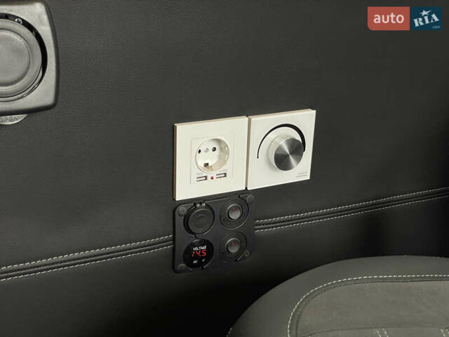 Білий Фольксваген Transporter, об'ємом двигуна 2 л та пробігом 228 тис. км за 25955 $, фото 30 на Automoto.ua