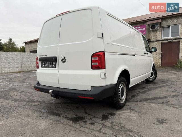 Білий Фольксваген Transporter, об'ємом двигуна 2 л та пробігом 252 тис. км за 18750 $, фото 4 на Automoto.ua