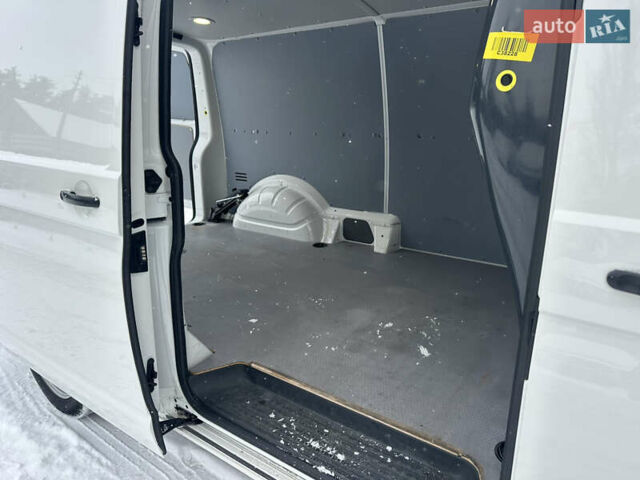 Белый Фольксваген Transporter, объемом двигателя 1.97 л и пробегом 256 тыс. км за 24800 $, фото 5 на Automoto.ua