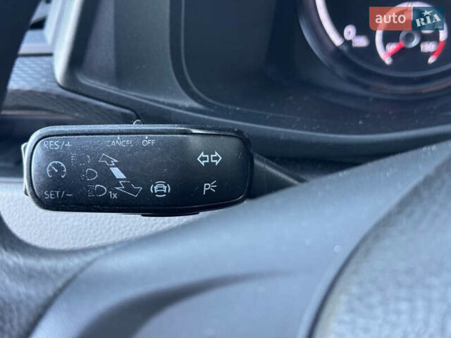 Белый Фольксваген Transporter, объемом двигателя 2 л и пробегом 300 тыс. км за 26500 $, фото 9 на Automoto.ua