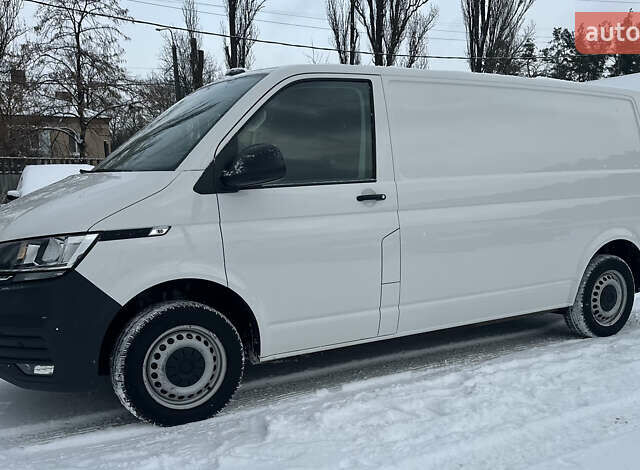 Белый Фольксваген Transporter, объемом двигателя 1.97 л и пробегом 256 тыс. км за 24800 $, фото 2 на Automoto.ua