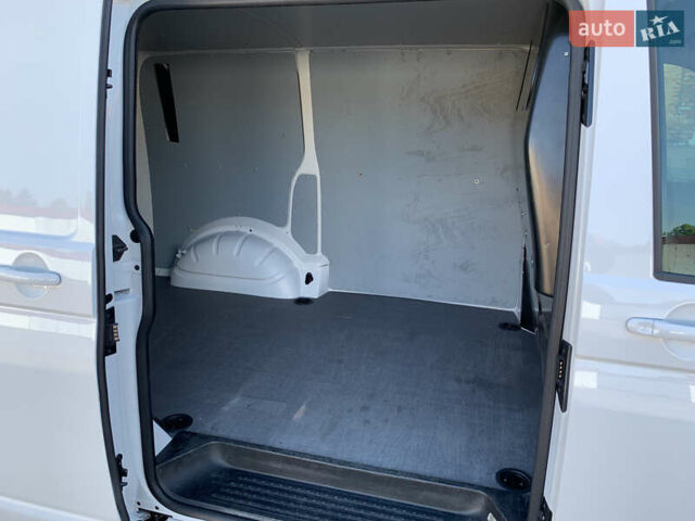 Білий Фольксваген Transporter, об'ємом двигуна 1.97 л та пробігом 159 тис. км за 26800 $, фото 35 на Automoto.ua