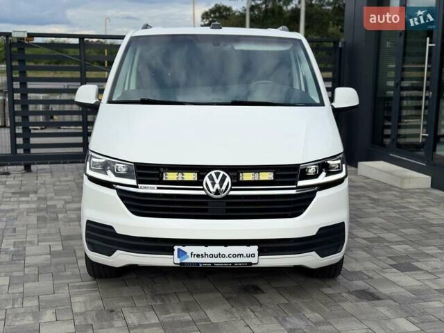 Белый Фольксваген Transporter, объемом двигателя 2 л и пробегом 153 тыс. км за 32900 $, фото 1 на Automoto.ua