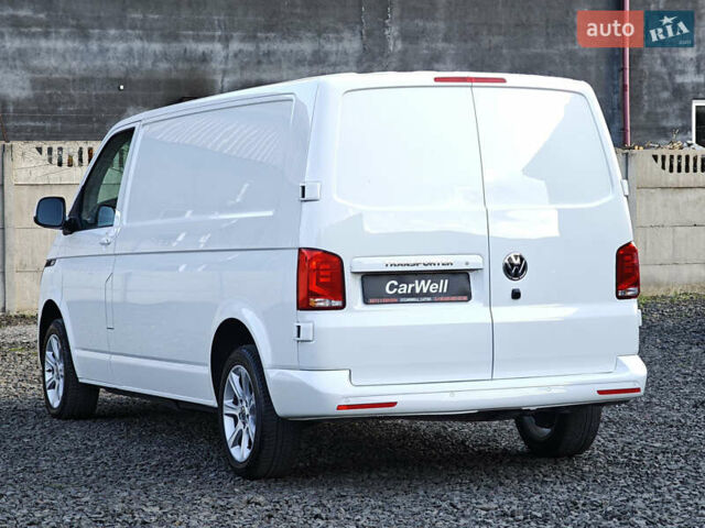 Білий Фольксваген Transporter, об'ємом двигуна 2 л та пробігом 215 тис. км за 28842 $, фото 5 на Automoto.ua