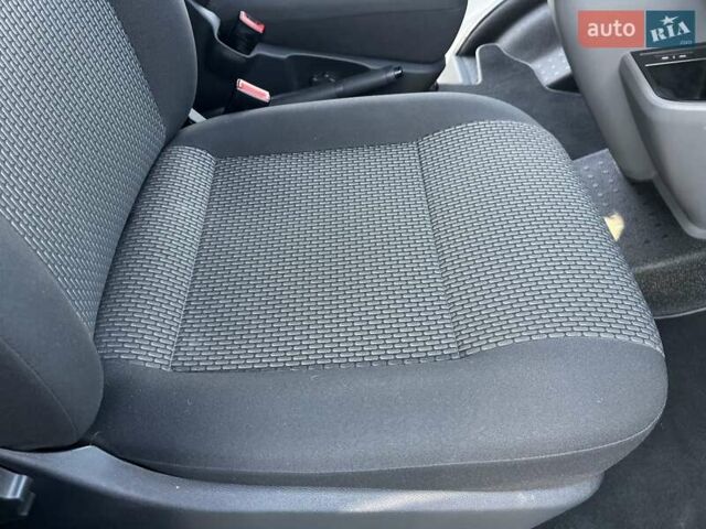 Белый Фольксваген Transporter, объемом двигателя 1.97 л и пробегом 188 тыс. км за 22000 $, фото 23 на Automoto.ua